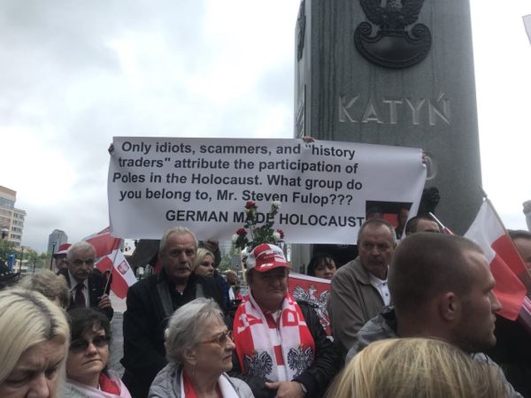 Rally in Jersey City Against Relocation of Katyn Memorial - Sputnik International
