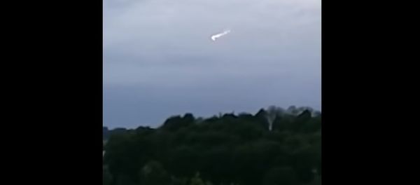 Strange White Fireball Seen Flying Through Sky Strange White Fireball Seen Flying Through Sky - Sputnik International