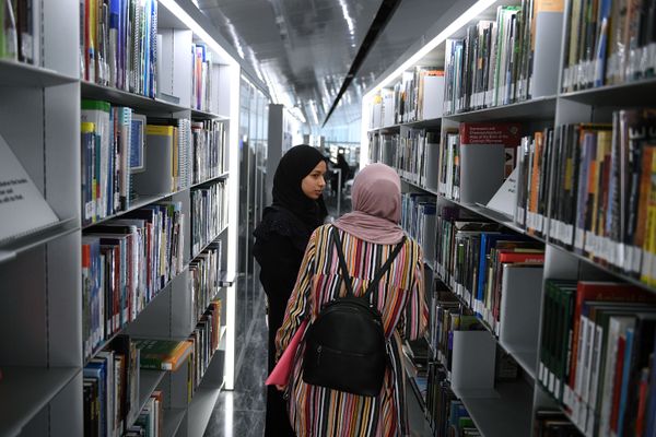 Readers in the National Library in Doha, Qatar. Readers in the National Library in Doha, Qatar. - Sputnik International