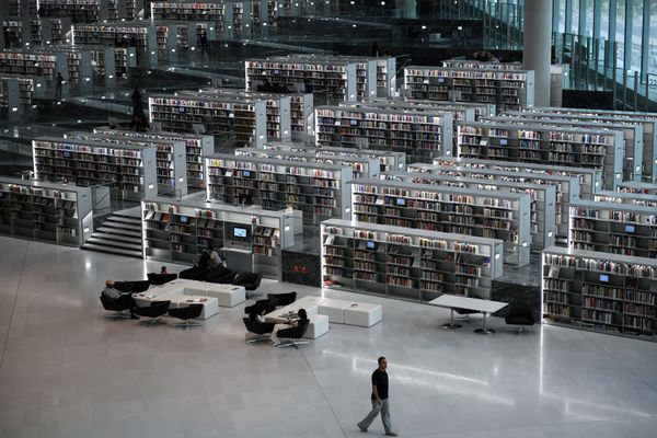 Visitors in the National Library in Doha, Qatar. Visitors in the National Library in Doha, Qatar. - Sputnik International