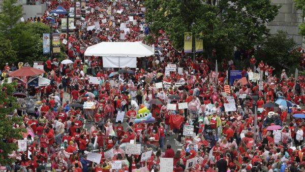 TEACHER PROTESTS NORTH CAROLINA - Sputnik International