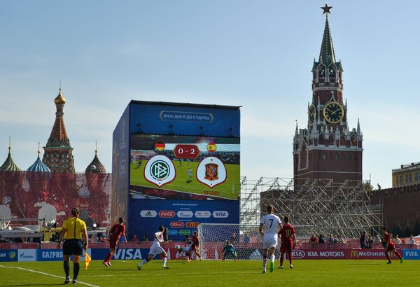 Players of the Spanish and German teams during a football match on Red Square marking 1000 days before 2018 World Cup in Russia. Players of the Spanish and German teams during a football match on Red Square marking 1000 days before 2018 World Cup in Russia. - Sputnik International