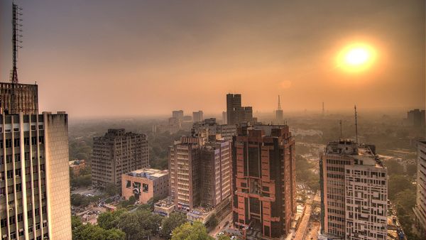 Sun setting at Connaught Place in Delhi - Sputnik International
