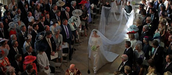 Bright Simplicity: Wedding Dresses of the British Royal Family Bright Simplicity: Wedding Dresses of the British Royal Family - Sputnik International