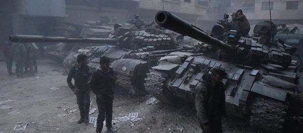 The Syrian Army's tanks in the area of the former Palestinian refugee camp Yarmouk in the southern suburb of Damascus - Sputnik International
