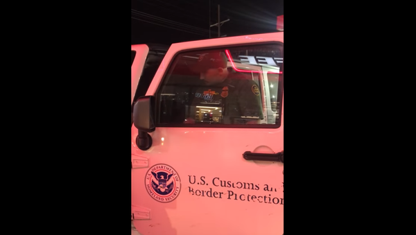 U.S. Citizens Questioned by Border Patrol for Speaking Spanish - Sputnik International