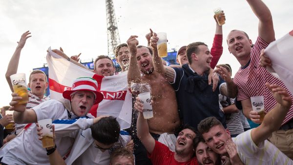 Fans while watching a broadcast of the UEFA Euro 2016 group stage match between the English and Russian national teams in Paris. File photo - Sputnik International