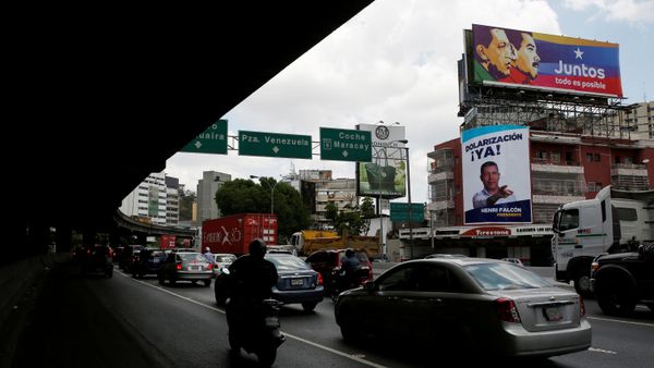 Carteles electorales en las calles de Caracas, Venezuela - Sputnik International