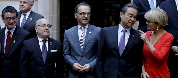 Argentina's Foreign Secretary Jorge Faurie, second from left, Germany's Foreign Minister Heiko Maas, third from left, China's Foreign Minister Wang Yi, second from right, and Australia's Foreign Affairs Minister Julie Bishop talk before the group picture during the G20 foreign ministers meeting at San Martin Palace in Buenos Aires, Argentina, Monday, May 21, 2018 Argentina's Foreign Secretary Jorge Faurie, second from left, Germany's Foreign Minister Heiko Maas, third from left, China's Foreign Minister Wang Yi, second from right, and Australia's Foreign Affairs Minister Julie Bishop talk before the group picture during the G20 foreign ministers meeting at San Martin Palace in Buenos Aires, Argentina, Monday, May 21, 2018 - Sputnik International