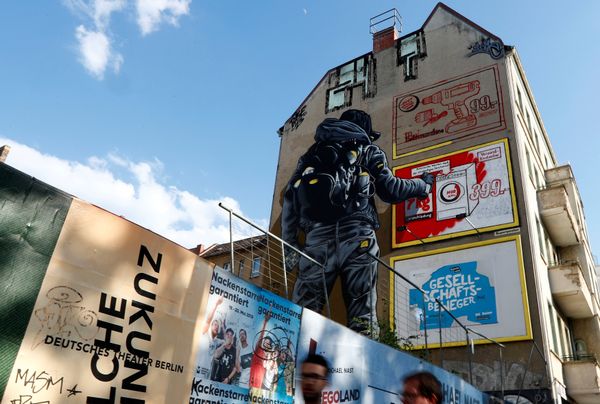 Artwork of urban artist MTO is pictured as part of the first Berlin Mural Fest 2018 - Sputnik International
