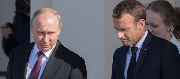 Владимир Путин и Емануел Макрон - Sputnik International