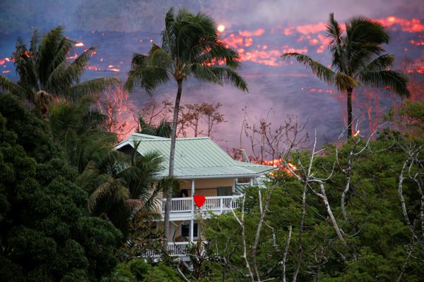 Lava flows during ongoing eruptions of the Kilauea volcano in Hawaii Lava flows during ongoing eruptions of the Kilauea volcano in Hawaii - Sputnik International