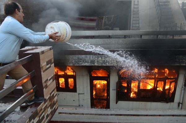 Fire at electrical store in Amritsar, India Fire at electrical store in Amritsar, India - Sputnik International