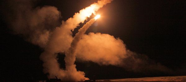 Night launch of S-400 Triumf missiles from an anti-aircraft weapon system at Ashuluk proving grounds during an Aerospace Defence Forces tactical drill Night launch of S-400 Triumf missiles from an anti-aircraft weapon system at Ashuluk proving grounds during an Aerospace Defence Forces tactical drill - Sputnik International
