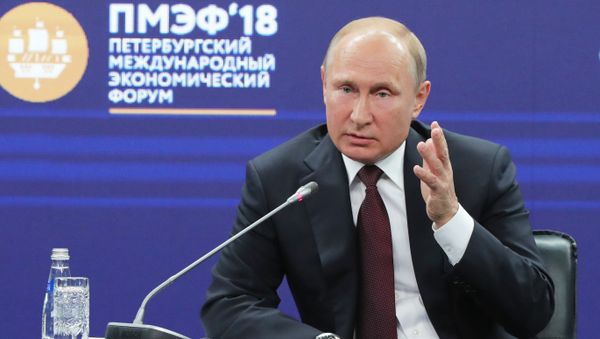 May 25, 2018. President of Russia Vladimir Putin during Russia-France Business Dialogue at the St. Petersburg International Economic Forum May 25, 2018. President of Russia Vladimir Putin during Russia-France Business Dialogue at the St. Petersburg International Economic Forum - Sputnik International