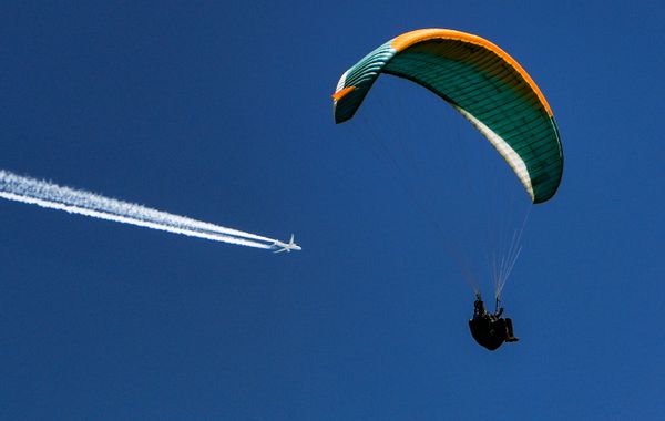 Touch the Sky: Paragliders Practice in Stubaital, Austria Touch the Sky: Paragliders Practice in Stubaital, Austria - Sputnik International