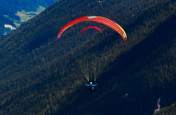 Touch the Sky: Paragliders Practice in Stubaital, Austria Touch the Sky: Paragliders Practice in Stubaital, Austria - Sputnik International