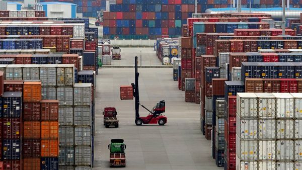 Containers are seen at the Yangshan Deep Water Port in Shanghai, China April 24, 2018 Containers are seen at the Yangshan Deep Water Port in Shanghai, China April 24, 2018 - Sputnik International