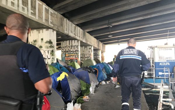 Evacuation of the largest migrant camp in Paris Evacuation of the largest migrant camp in Paris - Sputnik International