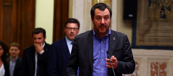League party leader Matteo Salvini arrives to speak at the media after a round of consultations with Italy's newly appointed Prime Minister Giuseppe Conte at the Lower House in Rome, Italy, May 24, 2018 League party leader Matteo Salvini arrives to speak at the media after a round of consultations with Italy's newly appointed Prime Minister Giuseppe Conte at the Lower House in Rome, Italy, May 24, 2018 - Sputnik International