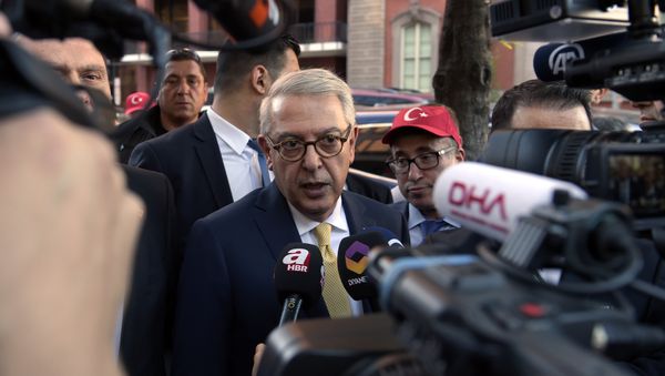 (File) Turkish Ambassador Serdar Kilic, center, speaks to reporters and supporters near the White House in Washington, Monday, May 15, 2017 (File) Turkish Ambassador Serdar Kilic, center, speaks to reporters and supporters near the White House in Washington, Monday, May 15, 2017 - Sputnik International