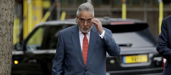 F1 Force India team boss Vijay Mallya arrives for a hearing for his extradition case at Westminster Magistrates Court in London, 27 April 2018 F1 Force India team boss Vijay Mallya arrives for a hearing for his extradition case at Westminster Magistrates Court in London, 27 April 2018 - Sputnik International