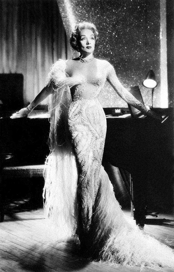 Shine Bright Like a Diamond: A Tribute to Legendary Blondes - Sputnik International