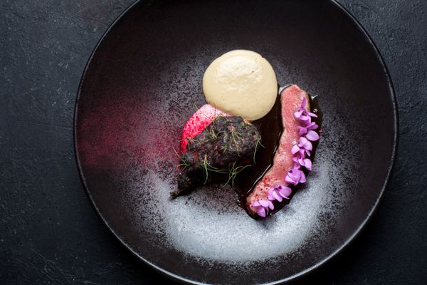 Baran-Rapan’s Rack of lamb with baked earth apple and black truffle mousse - Sputnik International