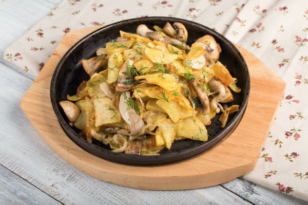 Sicilia’s Fried potatoes with mushrooms - Sputnik International