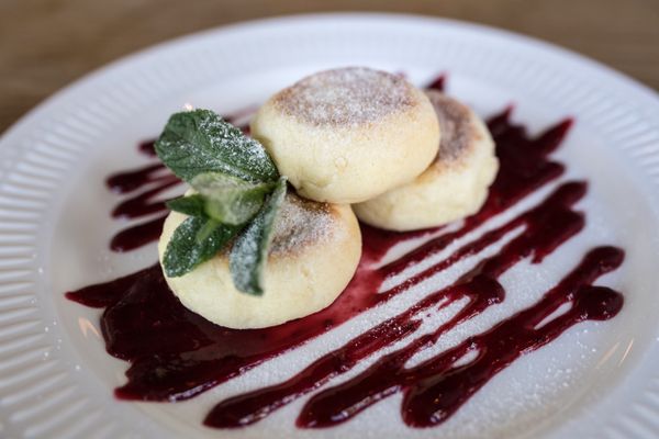 Rostov-on-Don Green Café’s Syrniky with berry sauce - Sputnik International