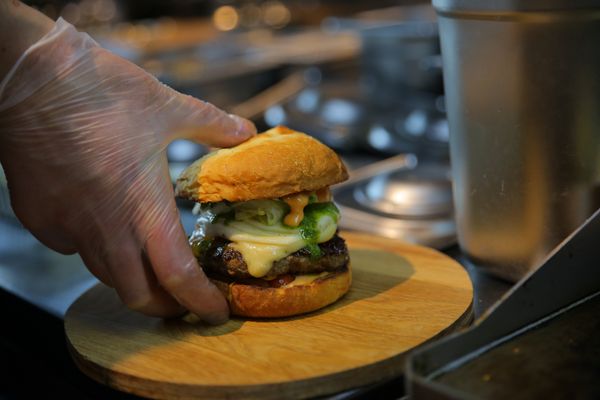 VOLK Burgers’ Burger - Sputnik International