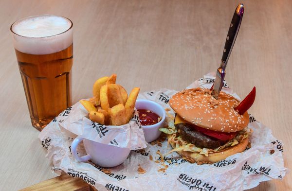 Tri olenya’s special burger - Sputnik International
