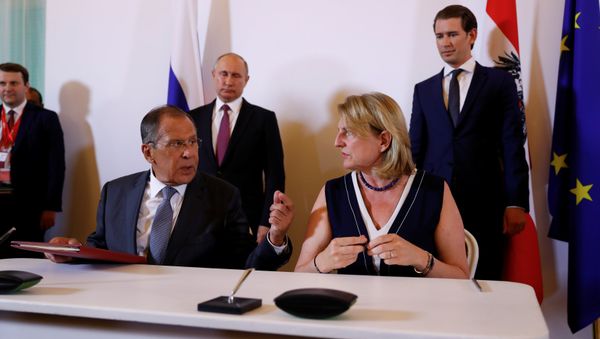 Russia's Foreign Minister Sergei Lavrov and Austria's Foreign Minister Karin Kneissl sign contracts in Vienna, Austria June 5, 2018 Russia's Foreign Minister Sergei Lavrov and Austria's Foreign Minister Karin Kneissl sign contracts in Vienna, Austria June 5, 2018 - Sputnik International