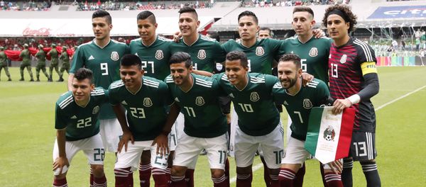 Soccer Football - International Friendly - Mexico vs Scotland - Estadio Azteca, Mexico City, Mexico - June 2, 2018. Mexico team group before the match - Sputnik International