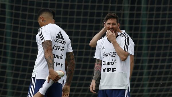 Argentina's Lionel Messi, right, attends a team training session at the Sports Center FC Barcelona Joan Gamper, in Sant Joan Despi, Spain, Wednesday, June 6, 2018 Argentina's Lionel Messi, right, attends a team training session at the Sports Center FC Barcelona Joan Gamper, in Sant Joan Despi, Spain, Wednesday, June 6, 2018 - Sputnik International