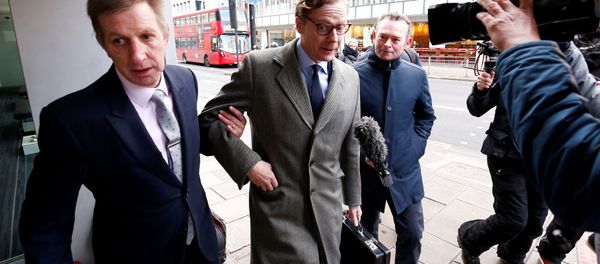 Cambridge Analytica's former CEO Alexander Nix (pictured, center) denies any wrongdoing Cambridge Analytica's former CEO Alexander Nix (pictured, center) denies any wrongdoing - Sputnik International