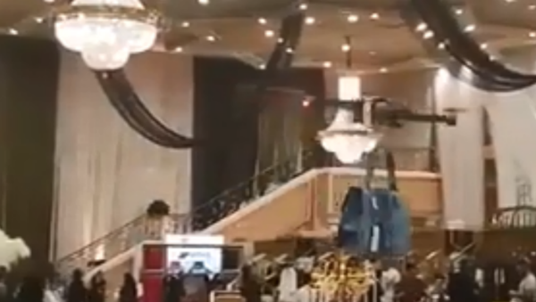 Saudi Arabia hosts fashion event that uses drones instead of fashion models to display apparel and accessories - Sputnik International