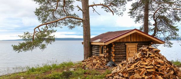 A bathhouse at the shore of Lake Onega in the Republic of Karelia. - Sputnik International