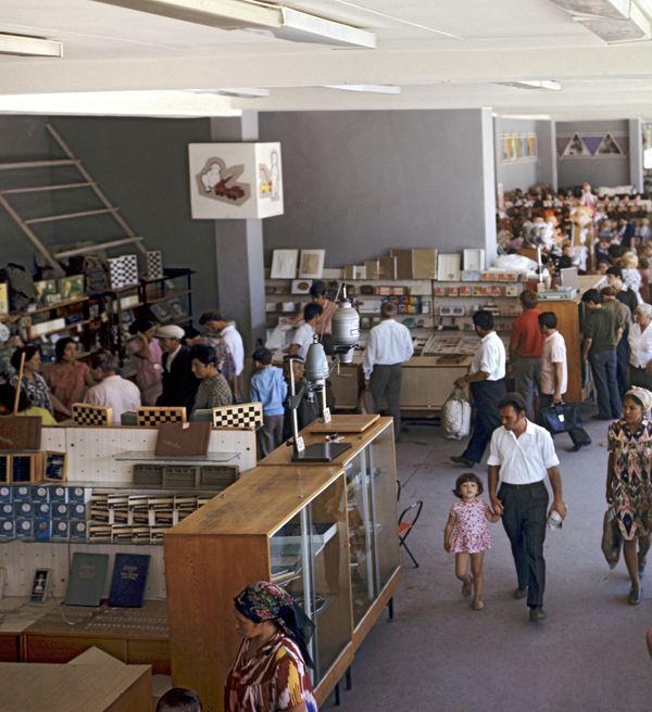 Sneak Peek of USSR's Leading Children's Store - Sputnik International