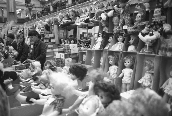 Sneak Peek of USSR's Leading Children's Store - Sputnik International