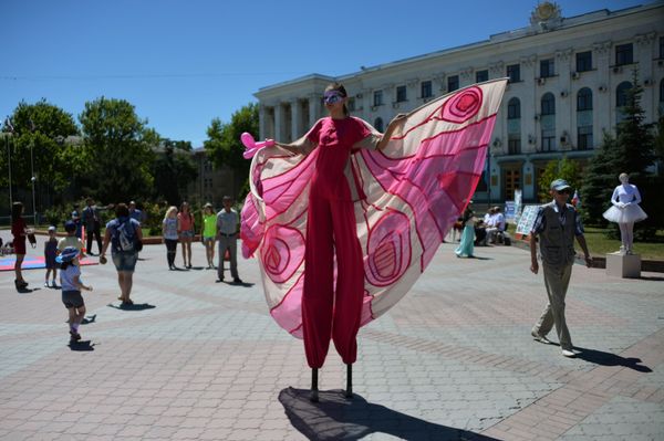 Russians Celebrate National Holiday - Russia Day Russians Celebrate National Holiday - Russia Day - Sputnik International