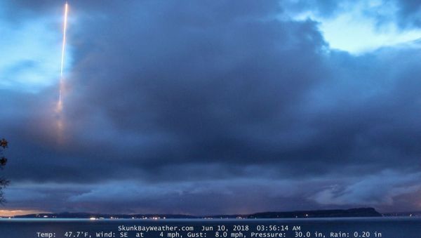 Mysterious Object Flying over Washington State - Sputnik International