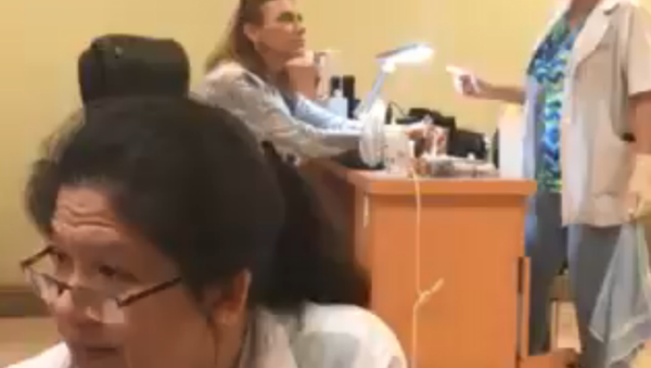 Nail salon racist tirade - Sputnik International
