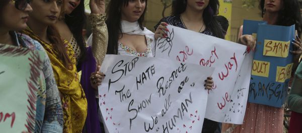 Pakistani transgenders demand respect and dignity during a protest in Lahore, Pakistan, Wednesday, May 24, 2017. Pakistani transgenders demand respect and dignity during a protest in Lahore, Pakistan, Wednesday, May 24, 2017. - Sputnik International