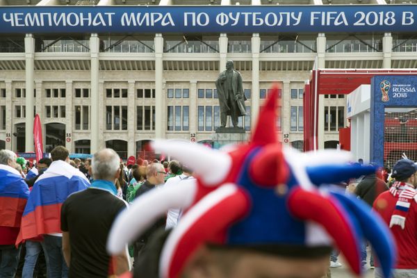 Fans Celebrate Opening Day of FIFA World Cup 2018 in Russia - Sputnik International