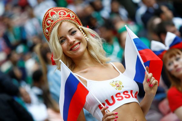 Fans Celebrate Opening Day of FIFA World Cup 2018 in Russia - Sputnik International