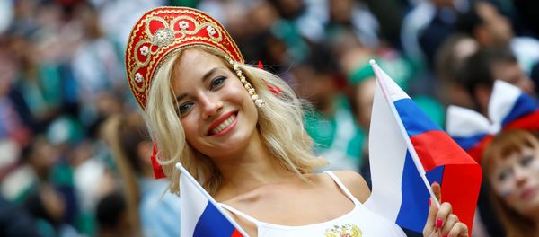 Fans Celebrate Opening Day of FIFA World Cup 2018 in Russia - Sputnik International
