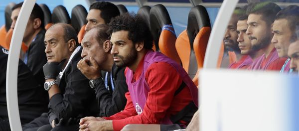 Egypt's Mohamed Salah, center, watches his team during the group A match between Egypt and Uruguay at the 2018 soccer World Cup in the Yekaterinburg Arena in Yekaterinburg, Russia, Friday, June 15, 2018 - Sputnik International