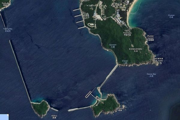 Yulin submarine base on Hainan, China Yulin submarine base on Hainan, China - Sputnik International