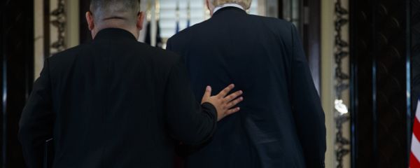 President Donald Trump and North Korean leader Kim Jong Un participate in a signing ceremony during a meeting on Sentosa Island, Tuesday, June 12, 2018, in Singapore - Sputnik International